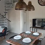 Wakacyjny dom do wynajęcia we Francji  De Molines *