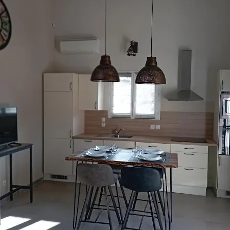 بيت ريفي De Molines *